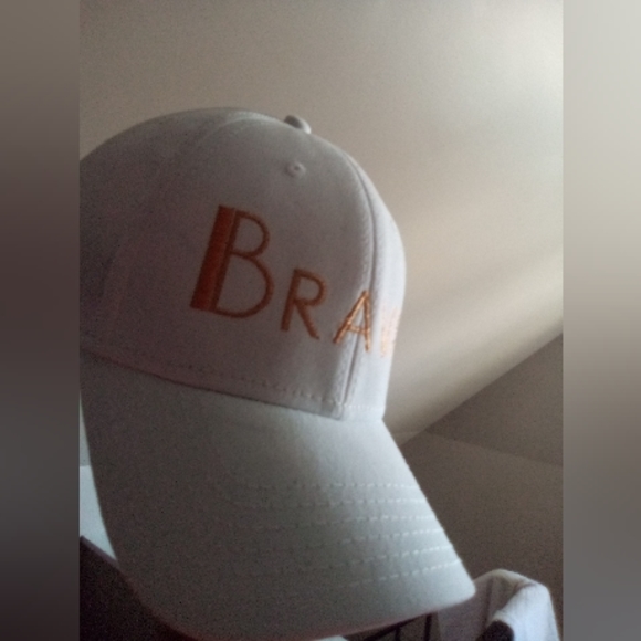 White cap - Picture 3 of 3